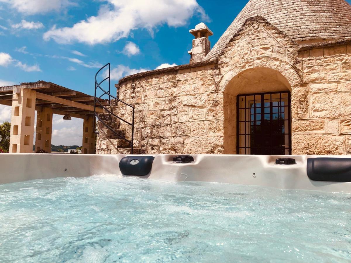 Trulli Di Zia Tata Guest House Locorotondo Bagian luar foto