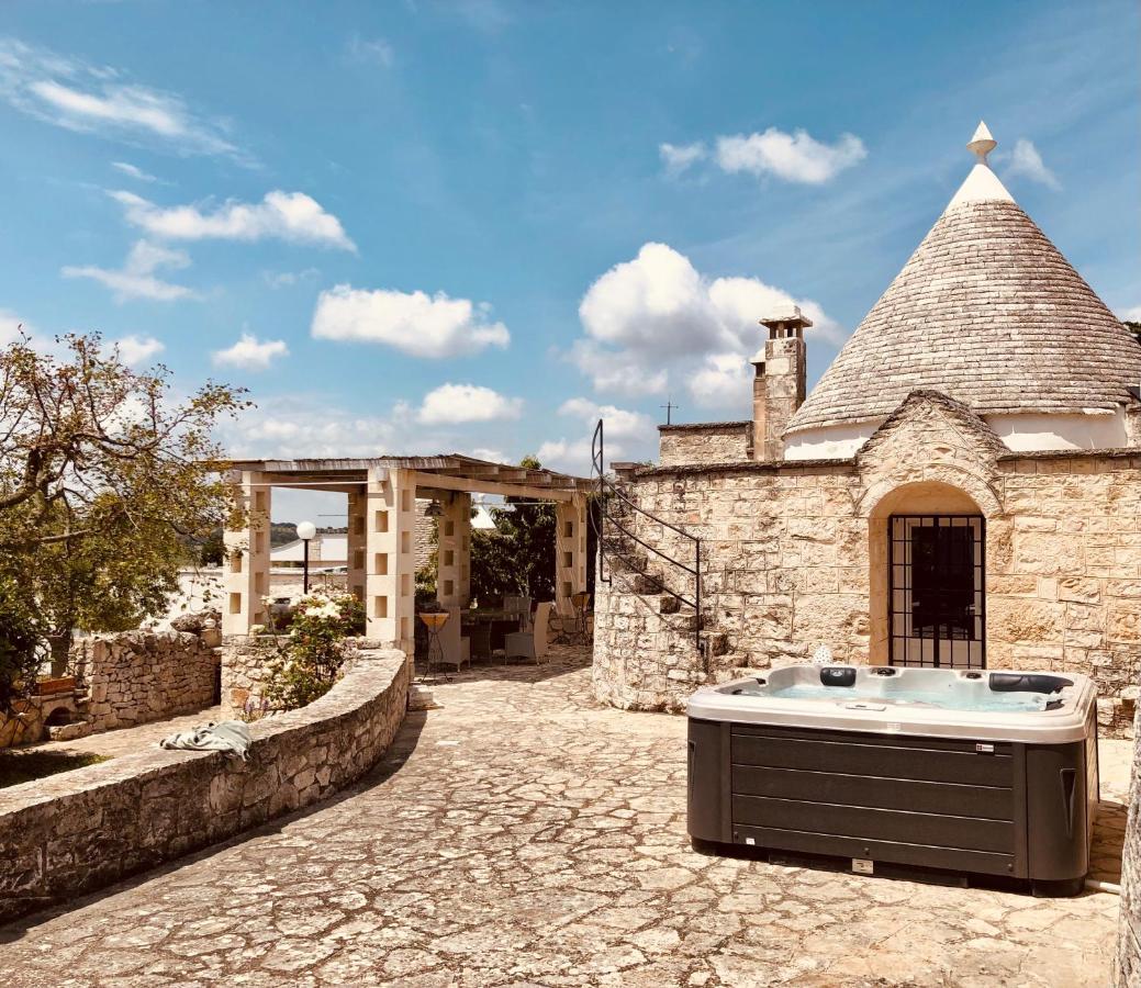 Trulli Di Zia Tata Guest House Locorotondo Bagian luar foto