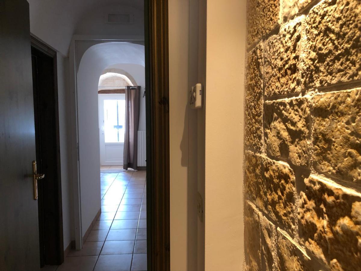 Trulli Di Zia Tata Guest House Locorotondo Bagian luar foto