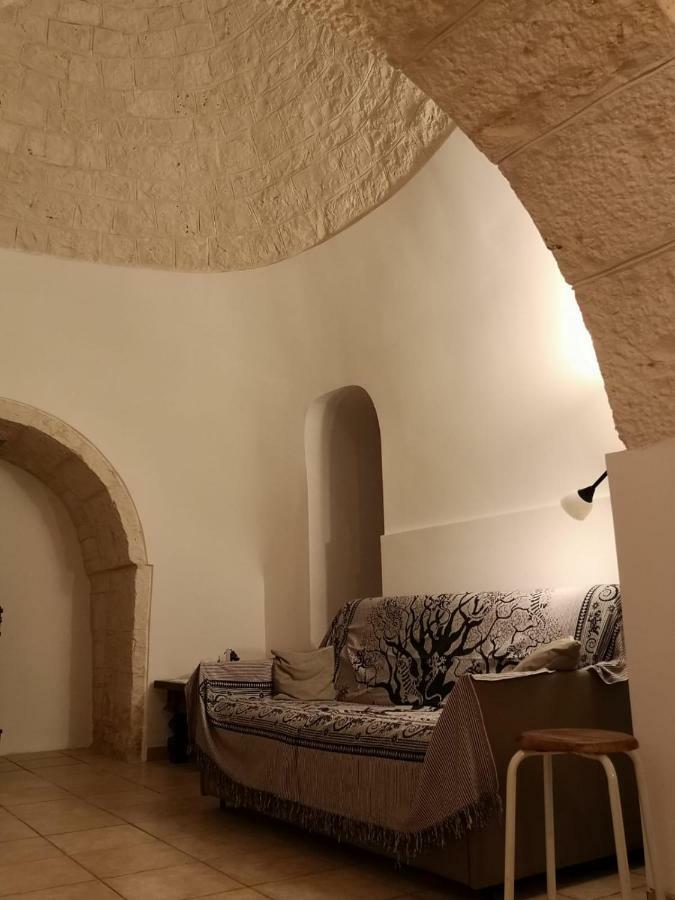 Trulli Di Zia Tata Guest House Locorotondo Bagian luar foto
